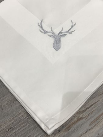 - Serviette 50x50cm mit Hirschkopf