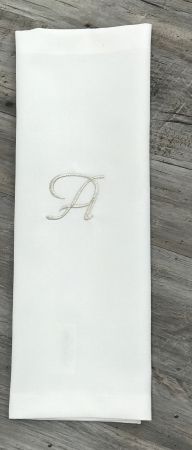 -Loft Serviette mit Buchstaben in SILBER Metallgarn bestickt