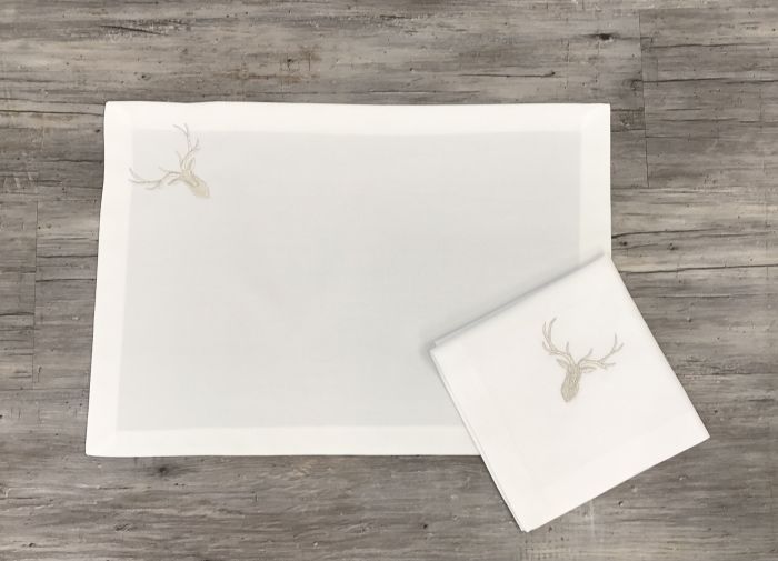 - Loft Serviette mit Hirschkopf in SILBER Metallgarn bestickt