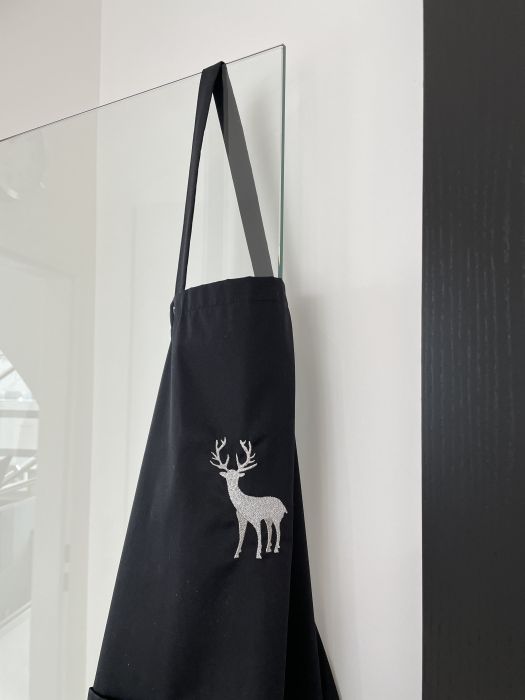 - Latzschürze LEIBER mit Hirsch in silber Metallgarn