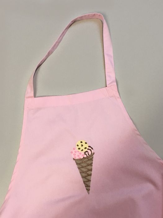 - Bestickte Latzschürze rosa mit Eis